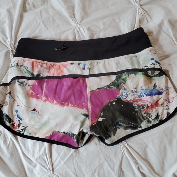 Lululemon original speed short size 6 - Picture 2 of 5